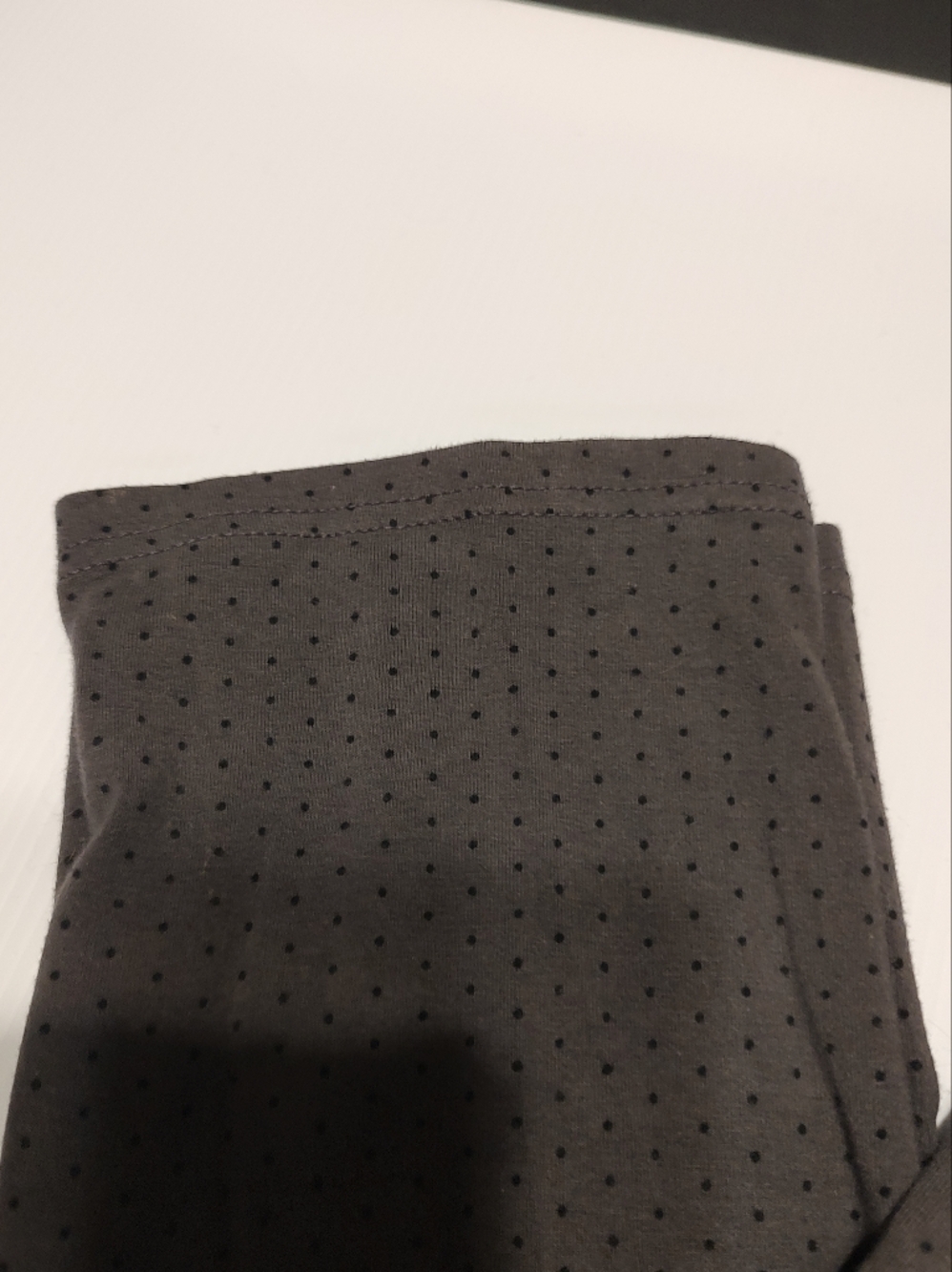 🩶🐈⬛🩶 Adorable Comfy Charcoal Grey & Black Polka Dot Capri Yoga Leggings - S - Picture 3 of 12